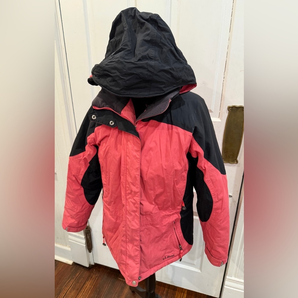 LL Bean Women’s Primaloft  Winter Coat W/ Removable Hood Pockets Logo Sz M Pet